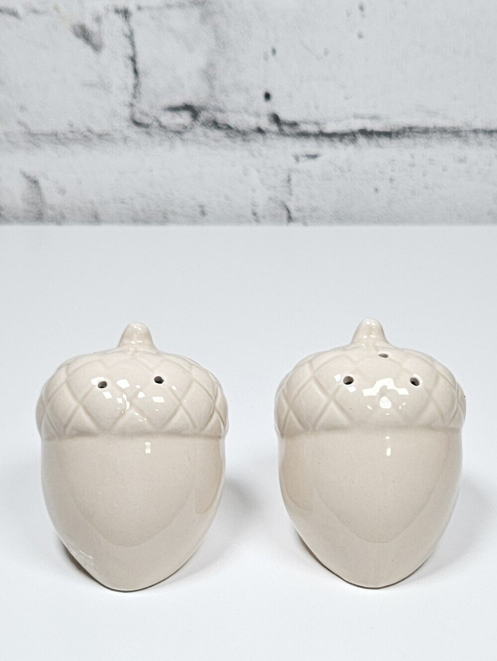 Vintage Ceramic Acorn Salt Pepper Shakers Cream Fall Cottagecore Decor